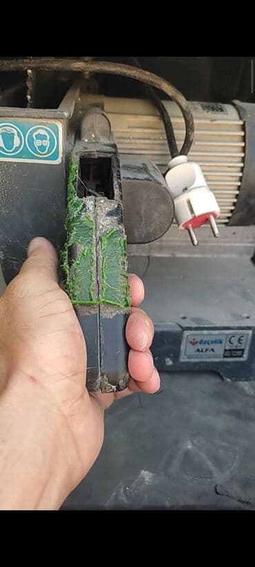 ağaç kesen makineler: İşlənmiş Uqlorez 2300 W-dan çox, 355 mm, Ünvandan götürmə — 6