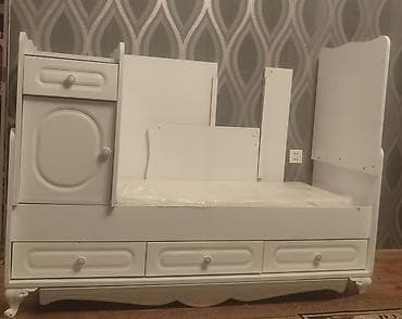 Oğlan və qız üçün, Dördbucaq, Beşik, Dəstsiz, Matras ilə, Yellənmə mexanizmsiz