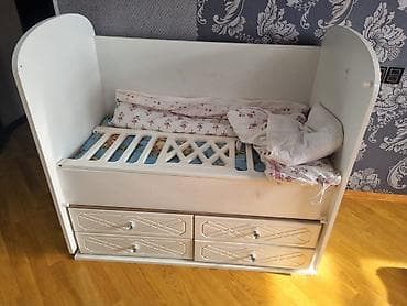 Oğlan və qız üçün, İşlənmiş, Dördbucaq, Beşik, Matras ilə, Yellənmə mexanizm ilə