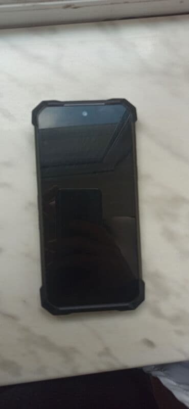 yeni iphone se: DOOGEE möhkəm smartfon - Gücləndirilmiş korpus: küncləri rezinlə — 1