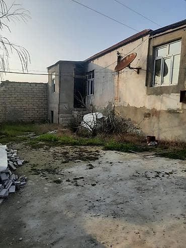 Həyət evi alıram: Satılır: həyəti olan fərdi yaşayış evi Ümumi təsvir: - Geniş həyəti — 3