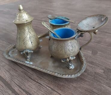 ваза для сладостей: Набор для соли перца старинныц
требует чистки — 3