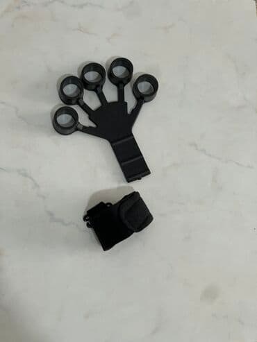 İdman çantaları: Bilək gücləndirici. Dənəsi 5₼ dır. Yenidi satılır. Metrolara — 1