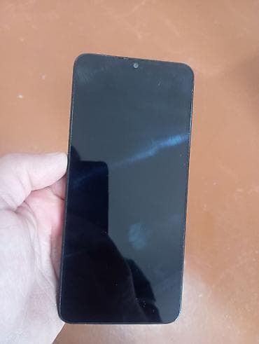 iphone 14 max: Redmi smartfon Xüsusiyyətlər: - Arxa kameralar: 50 MP AI əsas kamera — 2