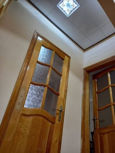 ucbucaq evlər: Bakı, 3 otaqlı, Köhnə tikili, m. Xalqlar Dostluğu, 78 kv. m — 7