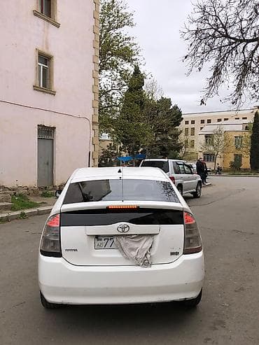 prius disk təkər: Toyota Prius (2-ci nəsil) hibrid hetçbek - Kuzov: 5 qapılı hetçbek — 3