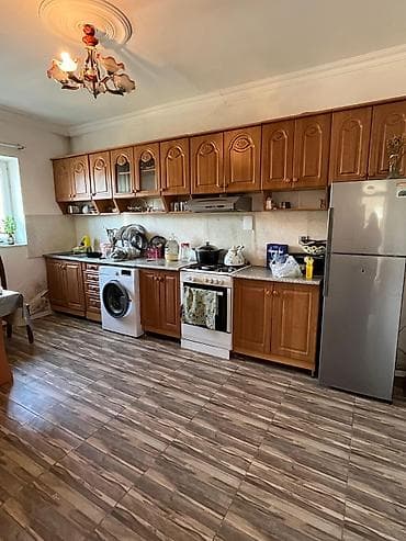 room: Ev heyet evidir. 2 mertebelidir. 3 sot yarimdir. Ev 220 kvadratdi 1 ci — 7