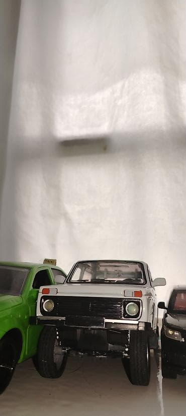Спорт и хобби: RC model avtomobil – LADA Niva (1:24 təxmini miqyas) - Korpus: ağ — 3