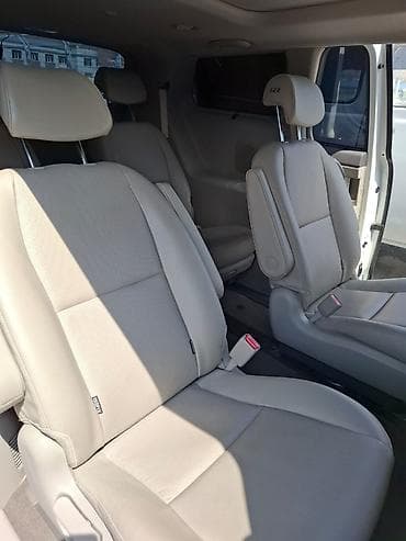 niva sekilleri: Kia Carnival minivan Lizing Mümkündür ilkin 12500 azn - Korpus: ağ — 10