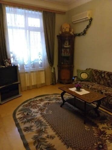 evler bineqedide: Nərimanov, köhnə məhkəmə yaxınlığı, 3.1 mərtəbə, tam əşyalı mənzil — 1