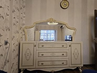 dekor ref: Klassik üslubda qonaq otağı mebel dəsti Tərkib: - TV altlığı: üstündə — 2