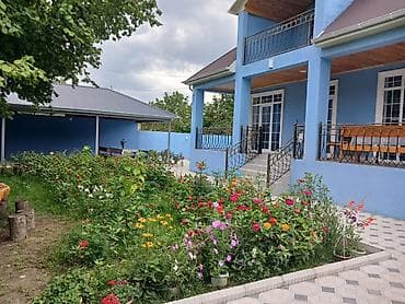 Ağ Göy Rəngli, geniş həyətli iki mərtəbəli bağ evi - Geniş eyvanlı