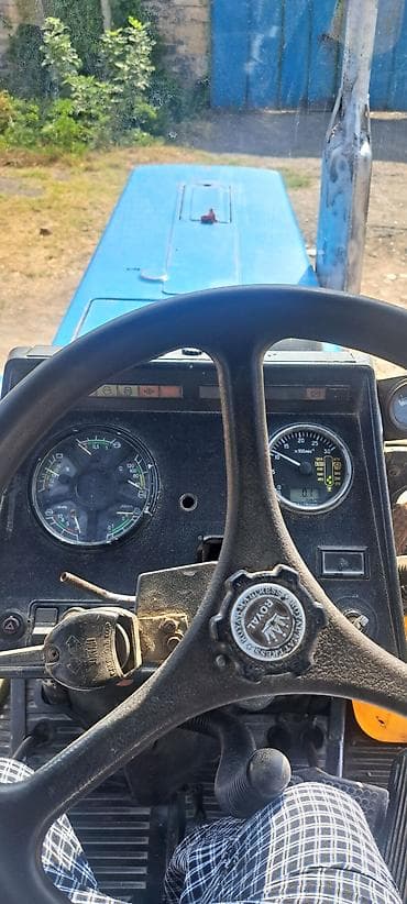 masin sat.az: Belarus MTZ 821 traktor - Rəng: mavi, kabinli - 4x4 (ön aparıcı — 10