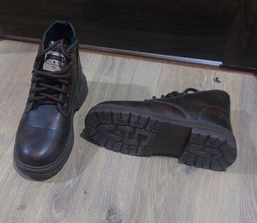 şnurlu botinkalar: Kişi üçün qışlıq/qışa uyğun botlar - Rəng: tünd qəhvəyi - Material — 3