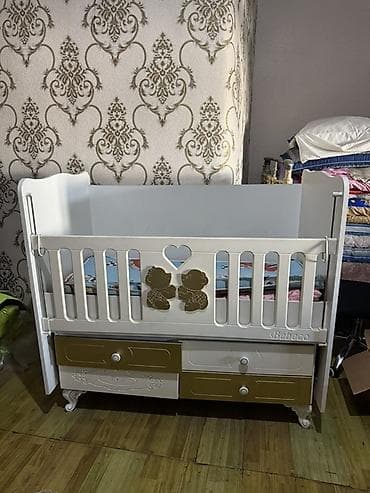 Oğlan və qız üçün, Yeni, Dördbucaq, Beşik, Dəst ilə, Matras ilə, Yellənmə mexanizm ilə lalafo.az -da Oğlan və qız üçün, Yeni, Dördbucaq, Beşik, Dəst ilə, Matras ilə, Yellənmə mexanizm ilə