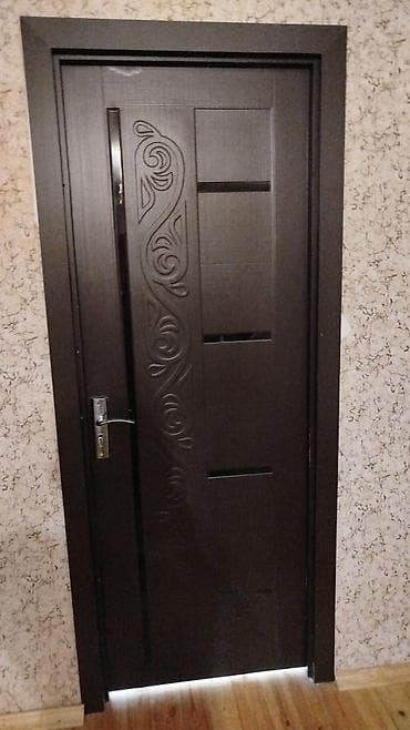 Bu qapidan 2 ededdir. birinin eni 84. birinin eni 74. hundurleri 2