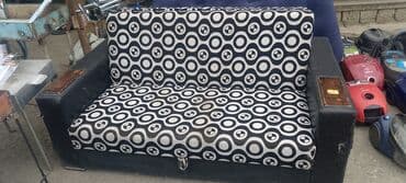 divan 2ci əl: Di̇van-kravat, İşlənmiş, Açılan, Bazasız, Parça, Ödənişli çatdırılma — 1