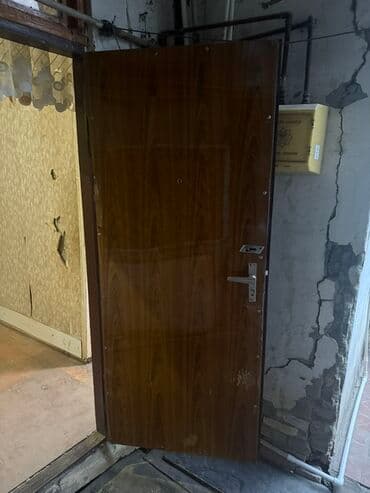 Furnitura və aksessuarlar: Mənzil üçün İşlənmiş Giriş qapısı Zamok ilə, Zəmanətsiz, Ödənişli quraşdırma, Ünvandan götürmə — 2