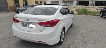 елантра: Hyundai Elantra: 1.8 l | 2013 il Sedan — 16