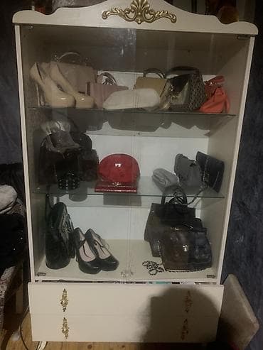 dini geyim: Qadın geyim və aksesuarları kolleksiyası - Geyimlər: klassik və — 4