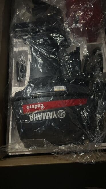 su quyusu qazilmasi: Yeni və qutusunda olan Yamaha Enduro qayıq mühərriki suya davamlı qara — 2