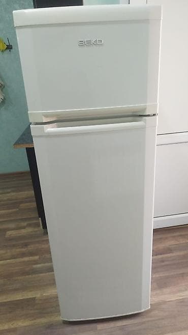 iphone 15 pro max islenmis: 2 qapılı Beko Soyuducu Satılır, rəng - Ağ, Təkərli — 1