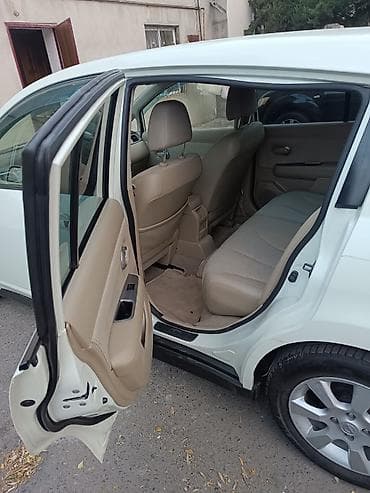 audi 6: Nissan Tiida: 1.6 l | 2011 il Hetçbek — 10