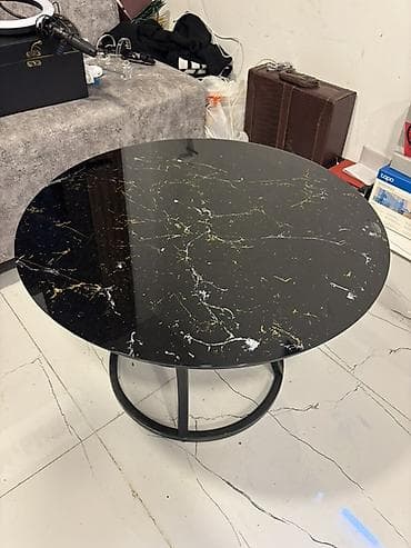 reception stolu satilir: Yumru masa, Açılmayan, Təkərsiz, Zəmanətsiz — 1