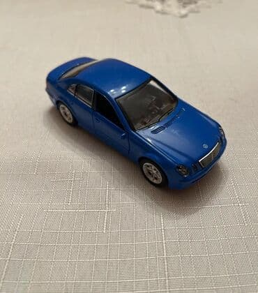 predo 6 nomre: Mersedenz Benz Panaram satılır.Təzədir.Dəmirdir.Ağ,qara,göy rəngi var — 2