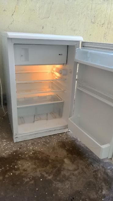 islenmis soyducular: Beko soyuducu yaxşı soyudur işləyir çürüyü yoxdur. 54/85 cm — 2