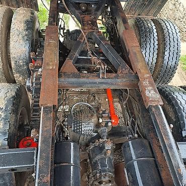 Транспорт: KAMAZ 6x4 özboşaldan yük maşını - Kuzov: üç tərəfli hidravlik dump — 9