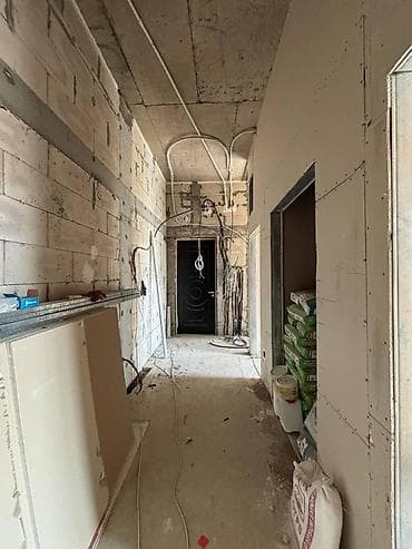 Mənzillər: Satılır 3 otaqlı yeni tikili 100 m², Ağ şəhər q. Kateqoriya Yeni — 10