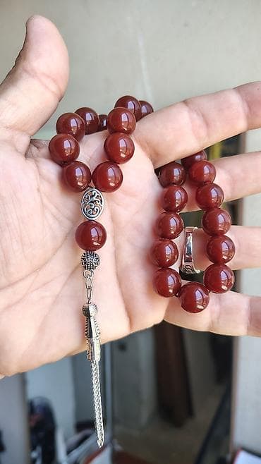 Qırmızı aqatdan təsbeh - Material: təbii qırmızı aqat (yüksək