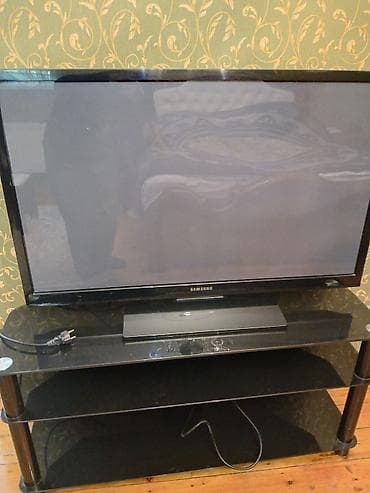tv kronsteyn: Samsung LED televizor + şüşə TV stendi - Brend: Samsung - Ekran — 1