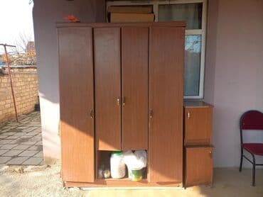 köhnə dolablar: Açılan, 4 qapılı Düz dolab, Qarderob, paltar dolabı — 4