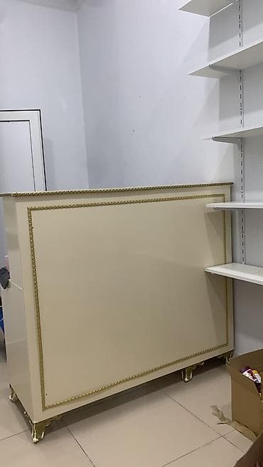 Mağaza mebeli dəsti mağaza bağlandığı üçün təcili satılır divan 100