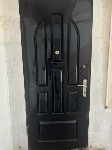 Dəmir giriş qapısı - Material: tam metal konstruksiya, möhkəm çərçivə