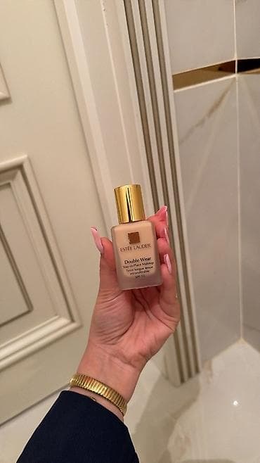 kosmetika qabı: Estee Lauder Double Wear Stay-in-Place Makeup – SPF 10 Ton: 1N1 Ivory — 2