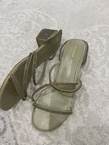 adidas forum: Tamido Collection markasına aid qadın sandaleti. Bu sandaletin dizaynı — 1