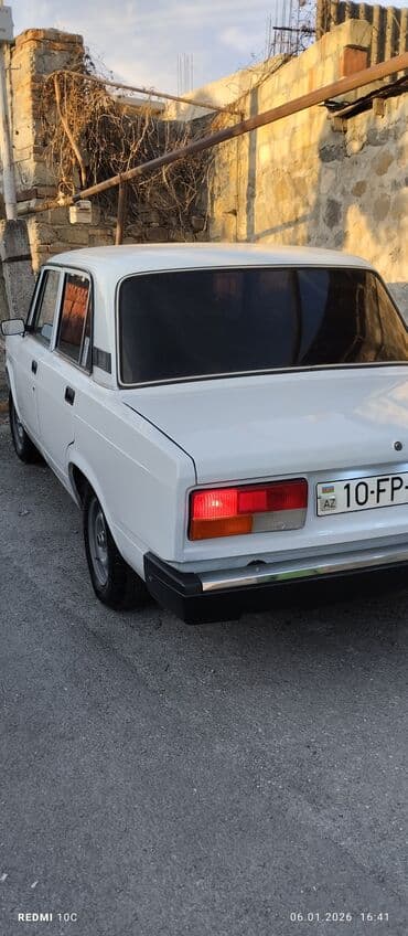 kia ölüxana bakı: VAZ (LADA) 2107: 0.6 l | 1984 il 48000 km Sedan — 4