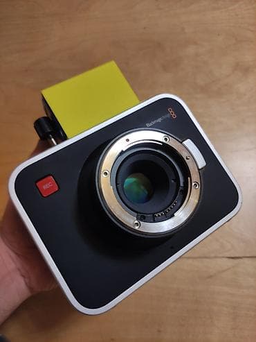 Blackmagic Cinema Camera 2.5k (EF mount) Helios 44m2 linza - lalafo.az -da Blackmagic Cinema Camera 2.5k (EF mount) Helios 44m2 linza -
