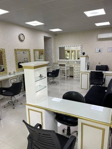 obyek: Nərimanov metrosunun yaxınlığında sahəsiobyekt salon satılır.Su — 2