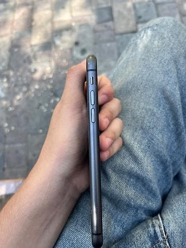 iphon 5: IPhone 11, Qara, Face ID — 3