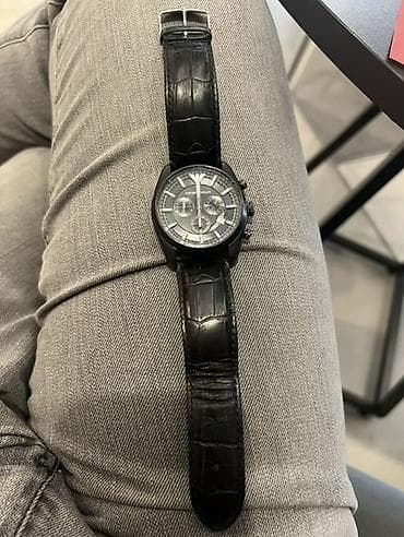 Emporio Armani kişi qol saatı - Korpus: mat qara tonlu paslanmayan