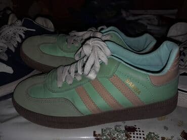 adidas qaçış üçün qadın krossovkaları: Məhsul: 2 cüt idman ayaqqabısı dəsti 1) Göy-ağ rəngli krossovkalar - — 4