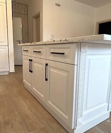 kuxna mebil: Mətbəx mebeli – klassik üslubda ağ rəngli dəst - Dizayn: Klassik — 3