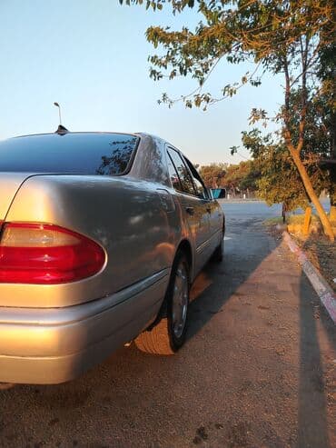 mercedesbenz w210 surətlər qutusu başlığı: Mercedes-Benz E 230: 2.3 л | 1995 г. Седан — 4