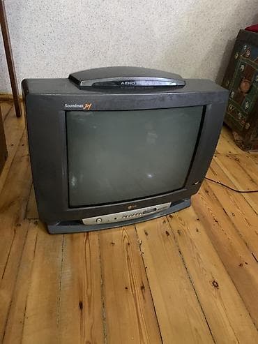 TV və video: LG kineskop televizoru - Model: LG CRT, ön paneldə “Soundmax M1” və — 2