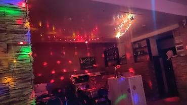 Salam Ofisant Xanimlar Teleb Olunur Maas 25 azn obyekt 3 mkr dairesi