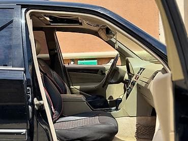 bmw 528 1996: Mercedes-Benz C 230: 2.3 l | 1999 il Sedan — 6